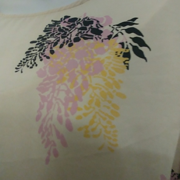 DKNYC Printed High Low Blouse - Picture 3 of 8